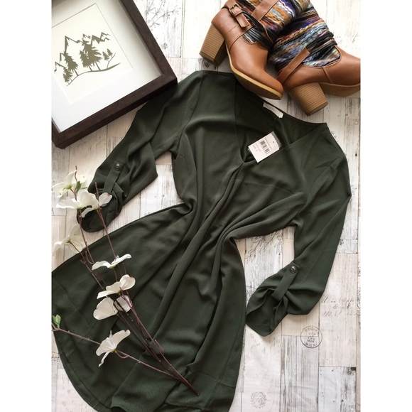 Lush Dresses & Skirts - NWT Lush Karly Shift Dress in Grape Leaf
